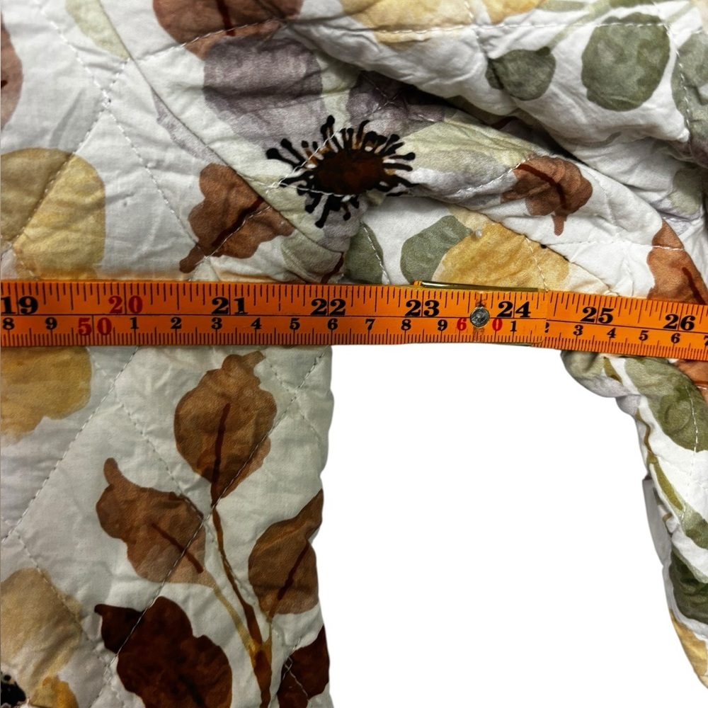Entro Floral Print Quilted Jacket Size Medium Tie Front Patch Pockets Feminine - Picture 8 of 10